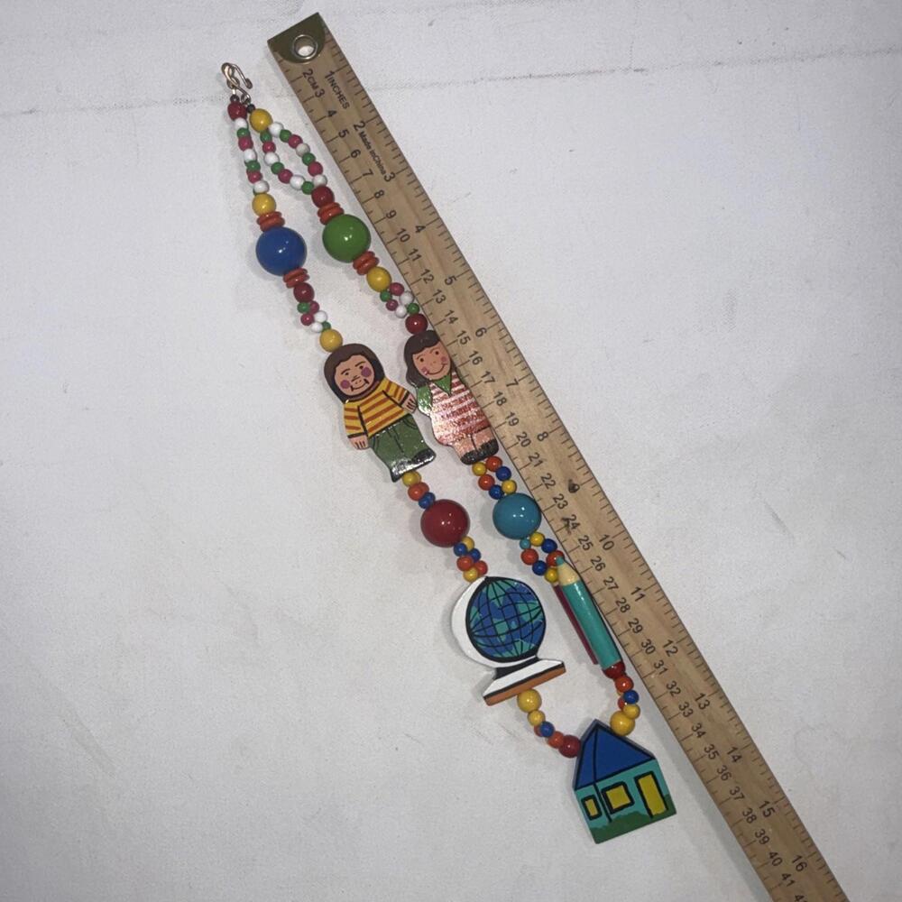 Vintage Inspire Wooden Hand Painted Children World School Globe Teacher Necklace - Picture 6 of 6